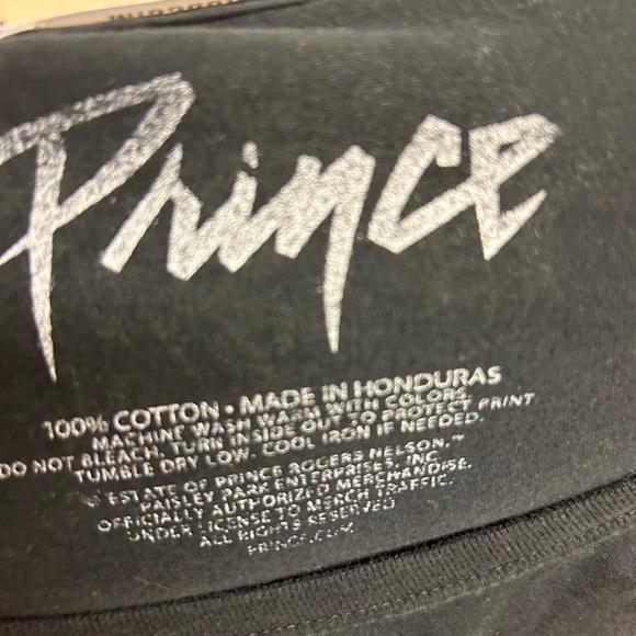 Prince Purple Rain women’s size Large graphic Tee - Picture 5 of 7